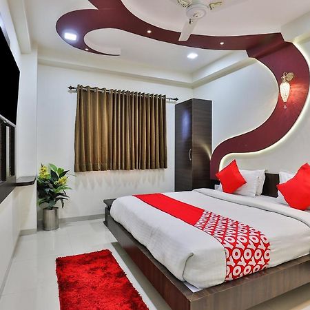 Collection O 7557 Hotel Shiv Kunj Exotica Naroda Exterior photo