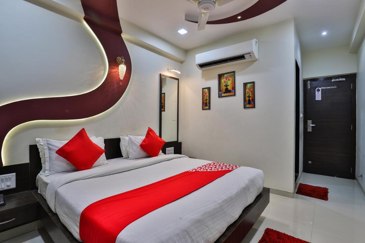 Collection O 7557 Hotel Shiv Kunj Exotica Naroda Exterior photo