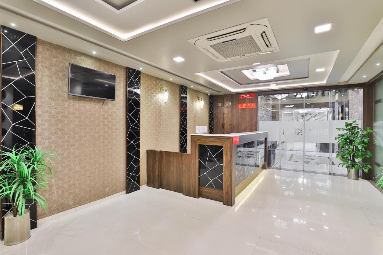 Collection O 7557 Hotel Shiv Kunj Exotica Naroda Exterior photo